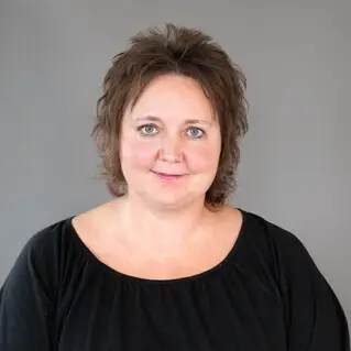 Petra Lukavská - Customer Service Officer